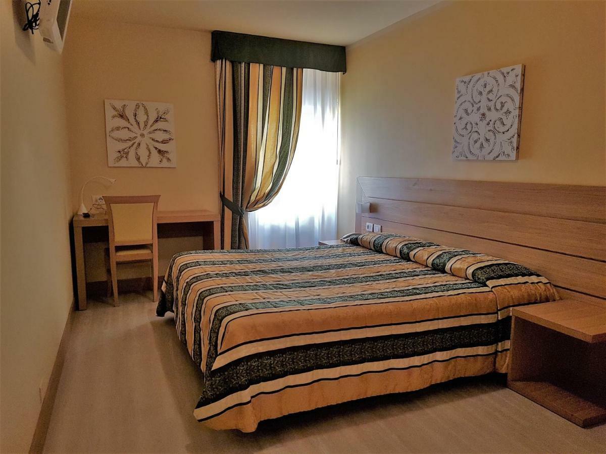 Albergo Fiorita Bardolino Exteriér fotografie